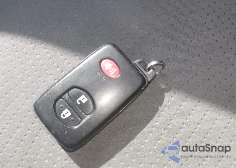 2012 Toyota Prius Two z USA, uszkodzony, nr VIN JTDKN3DUXC5447242